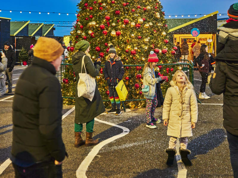 Xmas-market-3-scaled