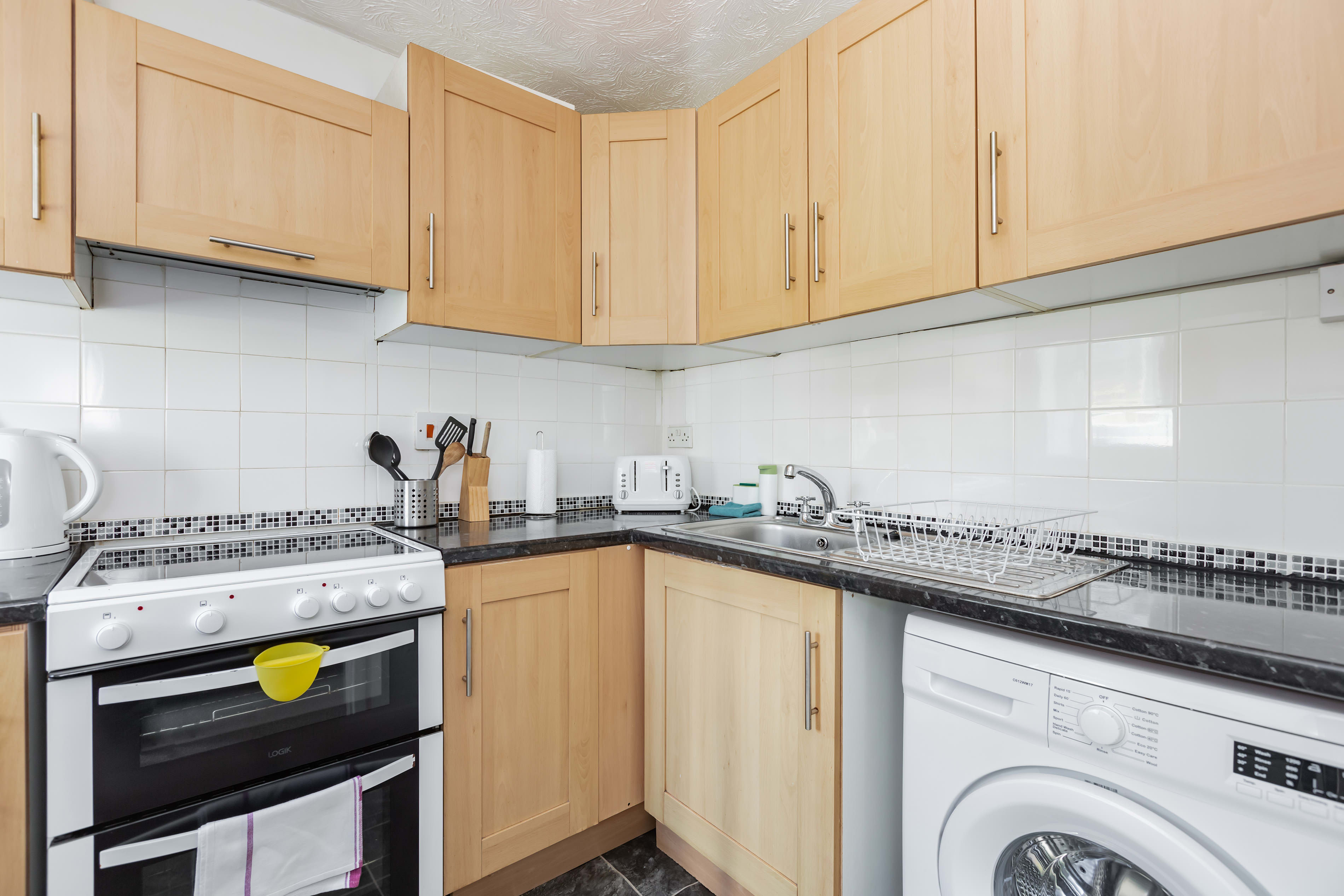 Nightingale, Fort Pitt Street