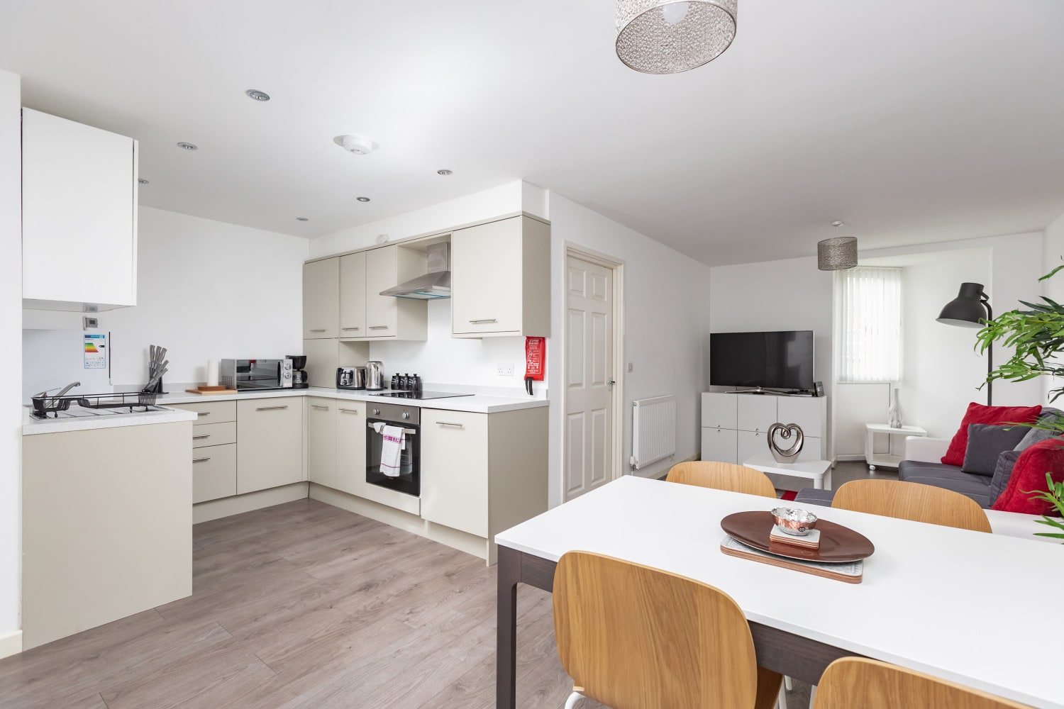 Theodora Suite, College Avenue