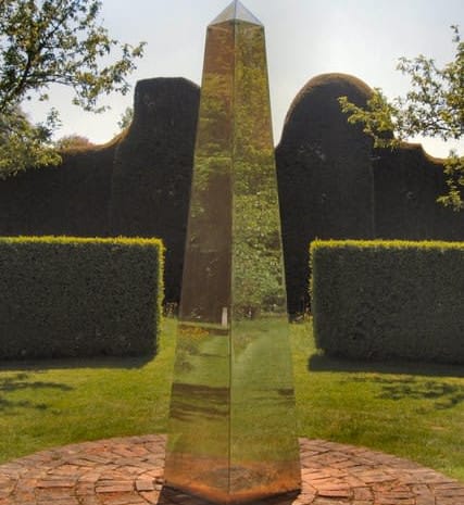 Doddington Glass Obelisk